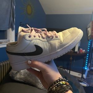 Women’s air Jordan 1 low se
